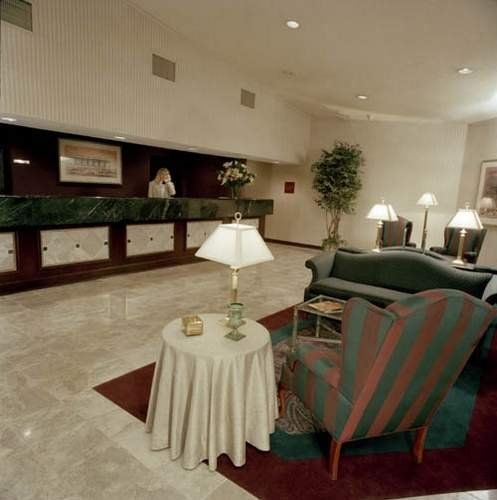 Congress Hotel & Suites 노르크로스 내부 사진
