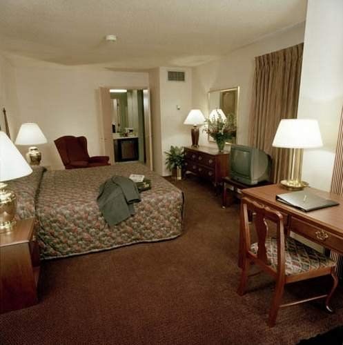 Congress Hotel & Suites 노르크로스 객실 사진